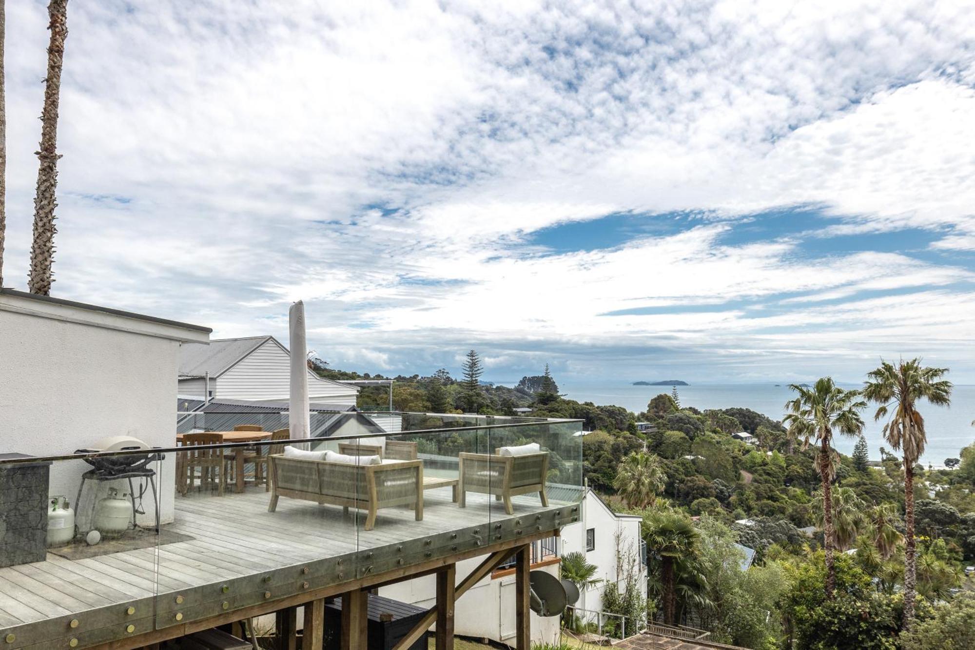 Palm Beach Seaviews With A Touch Of Luxury Awaits Exterior photo