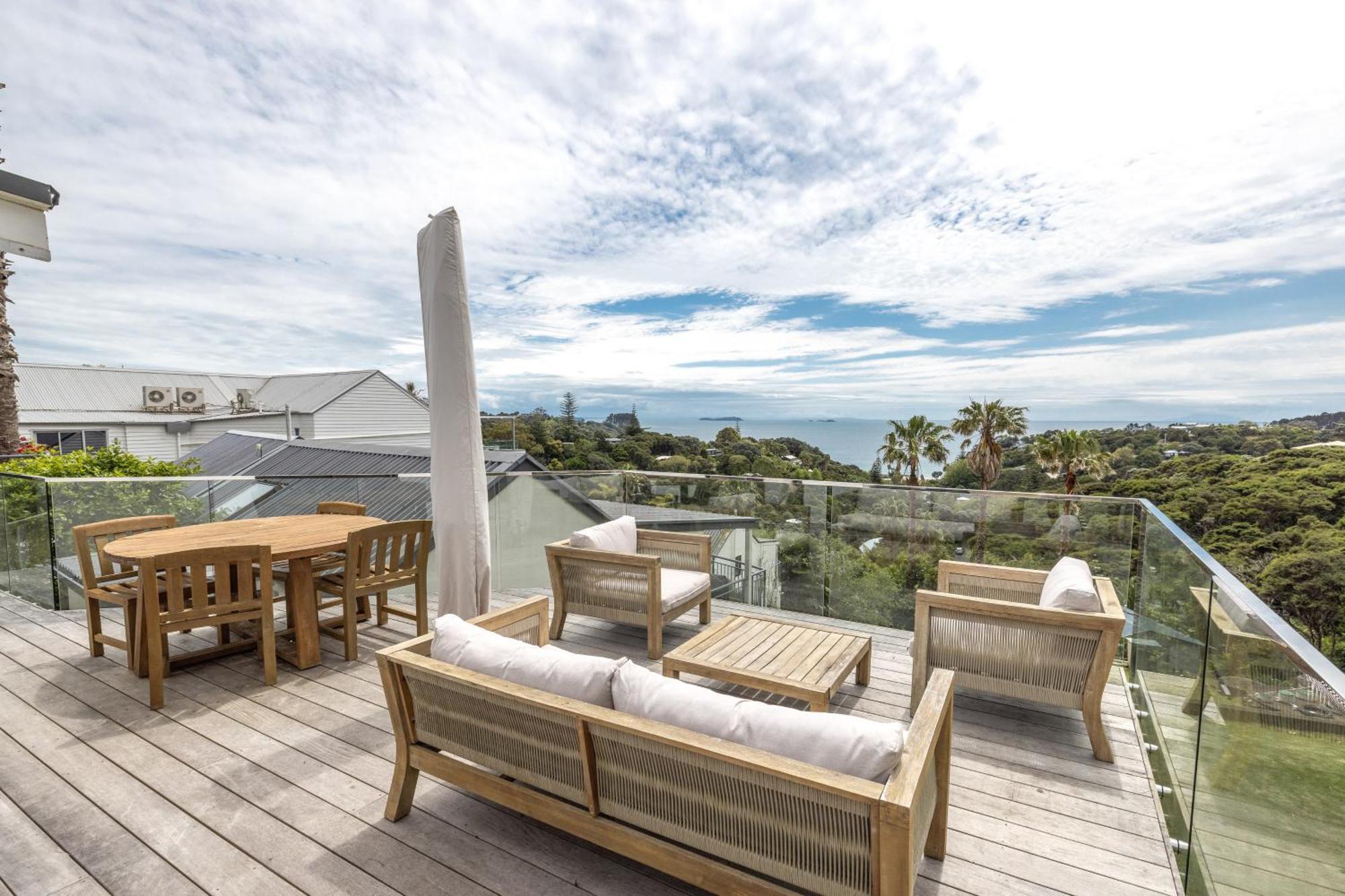 Palm Beach Seaviews With A Touch Of Luxury Awaits Exterior photo